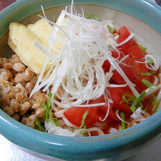 冷やしトマト納豆うどん